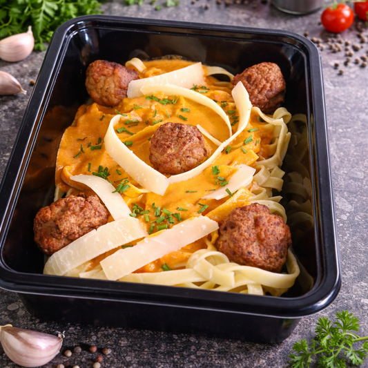 Tagliatelle -  tomaat-mascarponesaus - gehaktballen - Parmezaanse kaas
